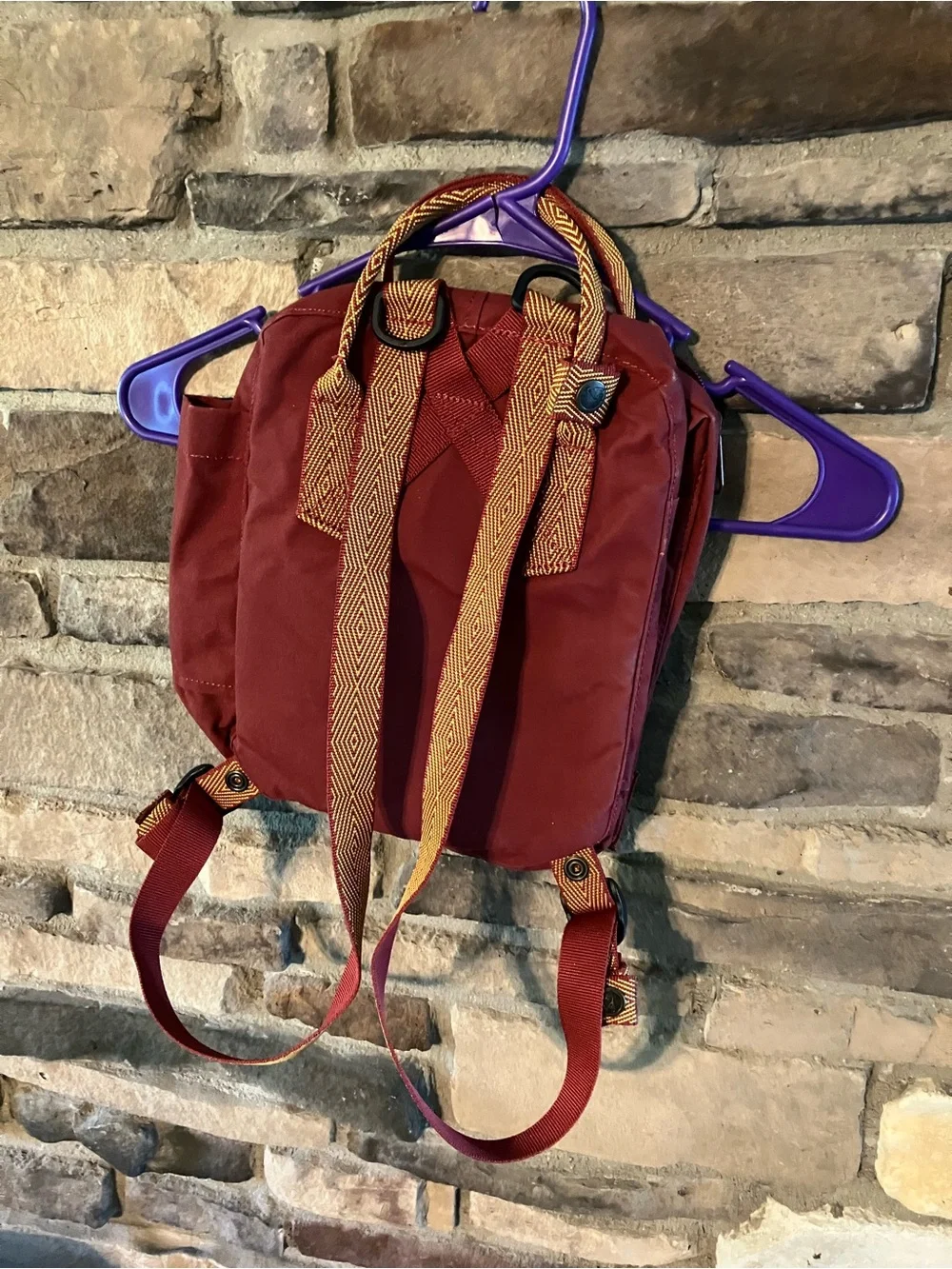 Fjallraven Kånken Mini Backpack in Burgundy